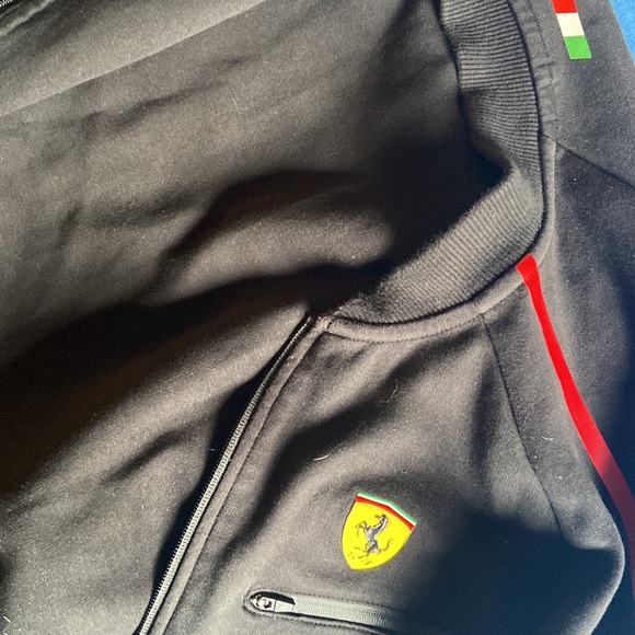 Puma x Ferrari 🔥🔥 - Picture 2 of 4